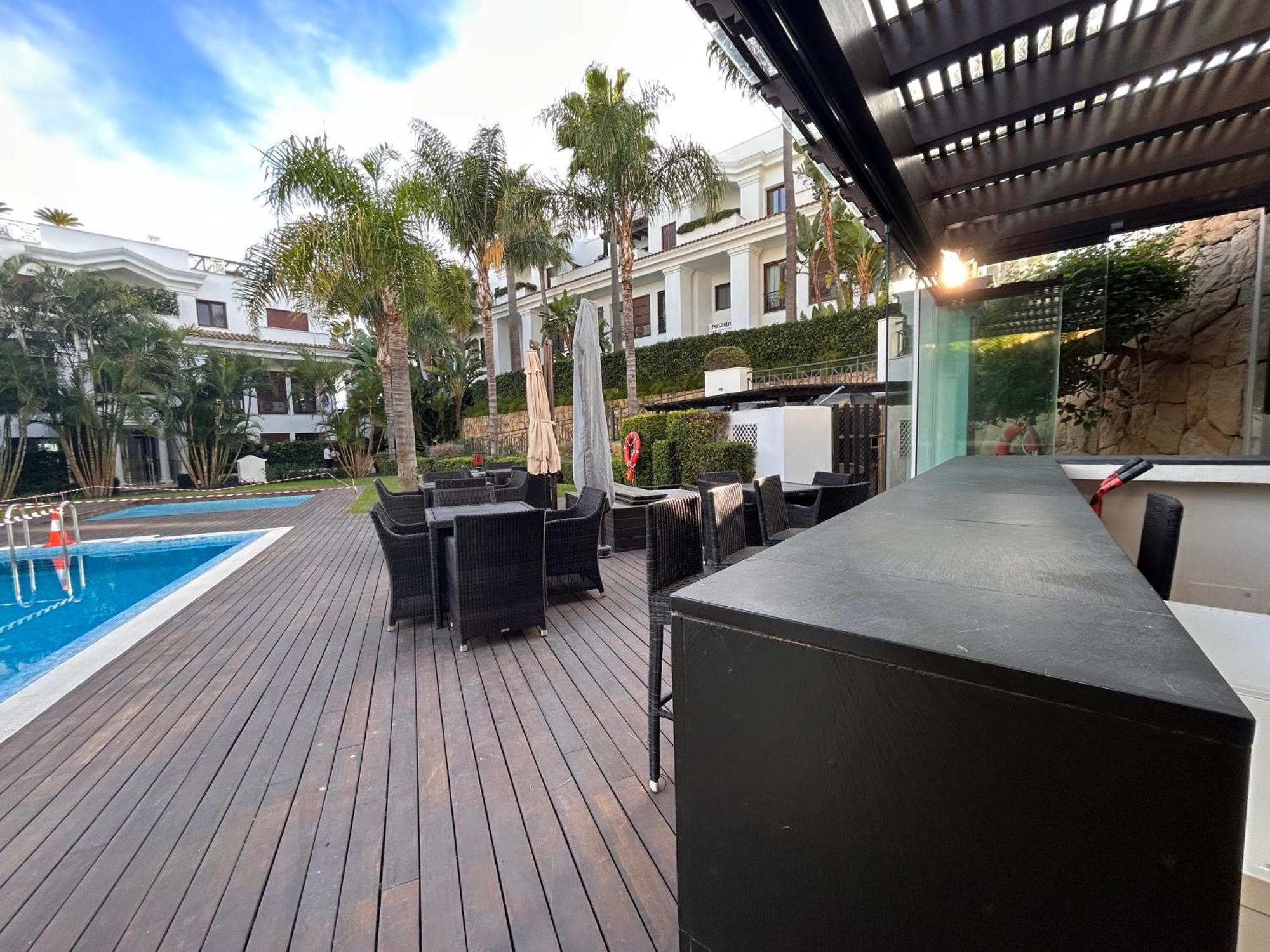 Doncella Beach , Apartamento Con Vistas Al Mar エステポナ エクステリア 写真